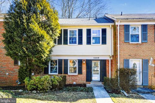 5409 Panola Ct, Springfield VA  22151-1718 exterior