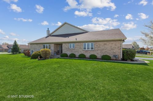 93 Odyssey Dr, Tinley Park, IL 60477-4853