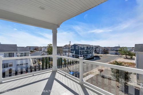 19 Sturgis Rd, Lavallette NJ 08735-2843 exterior