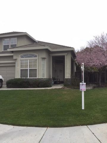 1696 Valley Oaks Dr, Gilroy, CA 95020-7749