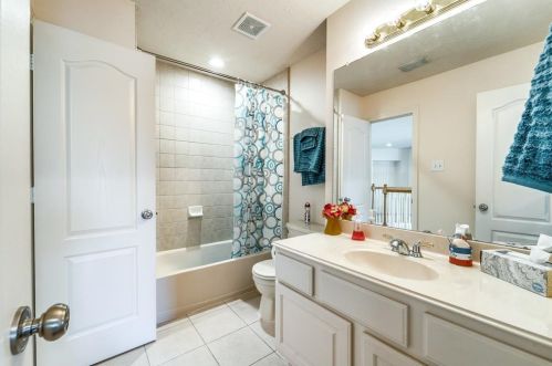 8981 Willow Spg Ln, Conroe TX  77302-3453 exterior