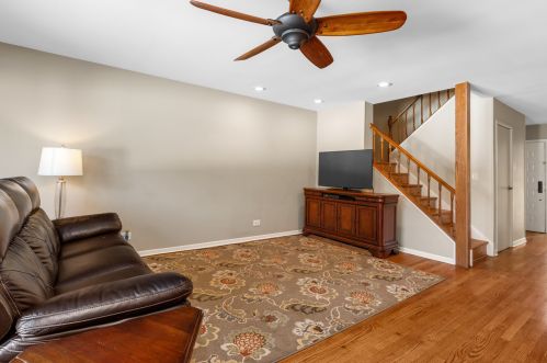 414 Bluebird Ln, Bannockburn IL  60015-3617 exterior