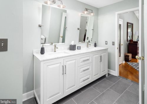 527 Brickhouse Rd, Princeton NJ  08540-7363 exterior