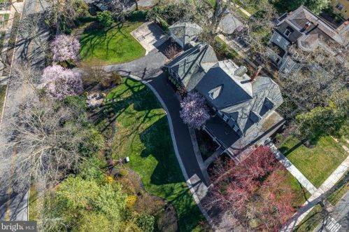 114 Kings Hwy, Tavistock NJ 08033-1981 exterior