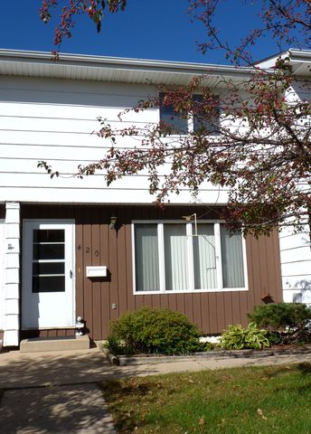 420 16th St, Windom, MN 56101-1228