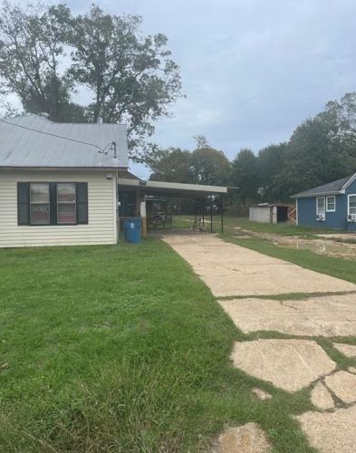 515 Church St, Middleton, TX 75833-1969
