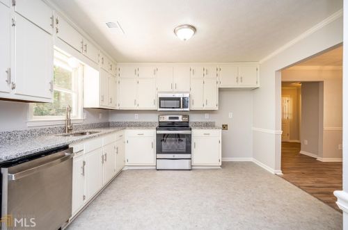1428 Hillside Pl, Conyers GA  30094-2573 exterior