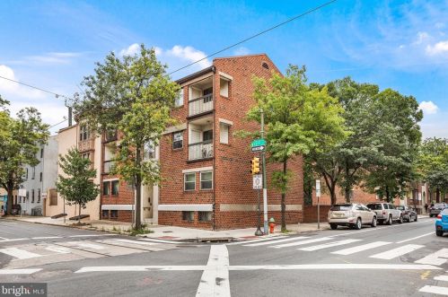 541 12th St, Philadelphia, PA 19123-1156