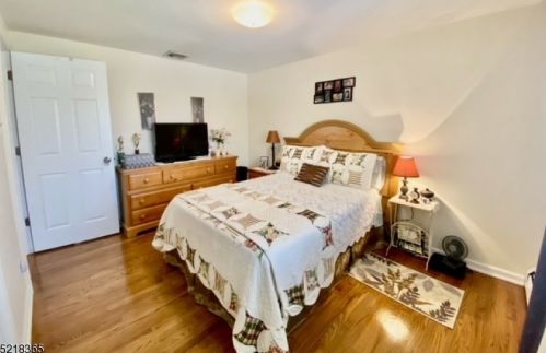 5 Stephen St, Dover NJ  07801-2224 exterior
