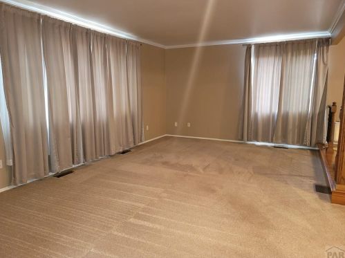 44 Regency Blvd, Pueblo, CO 81005-1830
