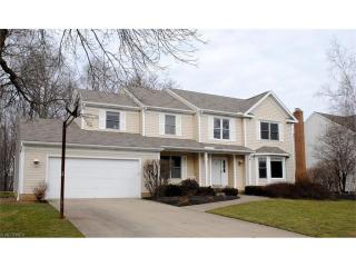 6581 Woodbury Dr, Cleveland, OH 44139-3204