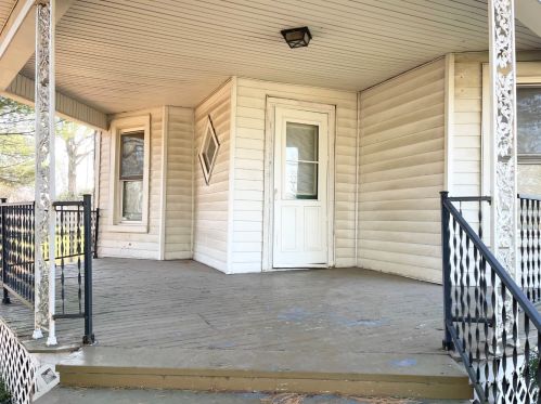 806 Vanmeter St, Kankakee, IL 60901-4632