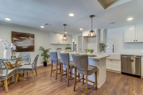 920 Fairview St, Anaheim CA  92801-3414 exterior