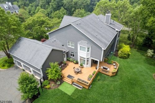 2 Sherwood Ct, Dover NJ  07869-2624 exterior