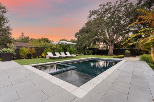 1575 Grant Rd, Los Altos CA  94024-6149 exterior