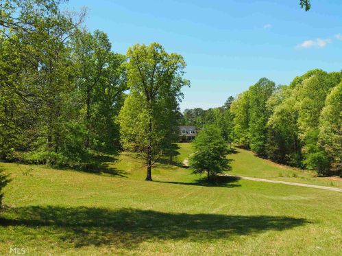 469 Old Roanoke Rd, Lagrange, GA 30240-8939
