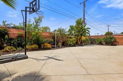 935 Fairview St, Anaheim CA  92801-3415 exterior