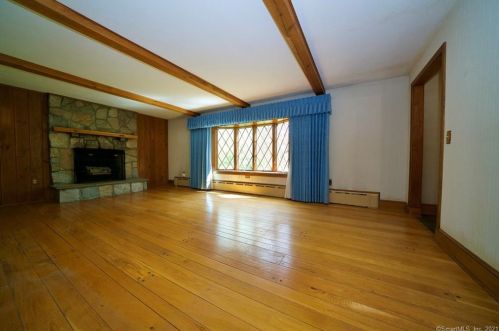 36 Jamestown Rd, Somers CT  06071-2015 exterior