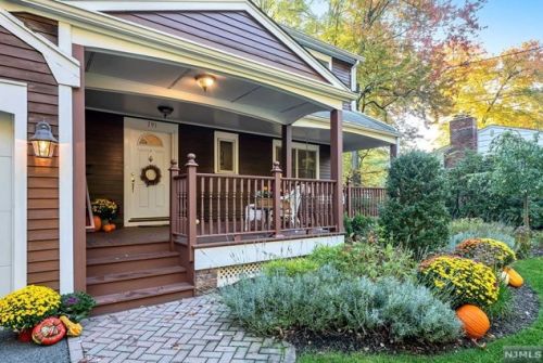 791 Monroe St, Ridgewood, NJ 07450-1025