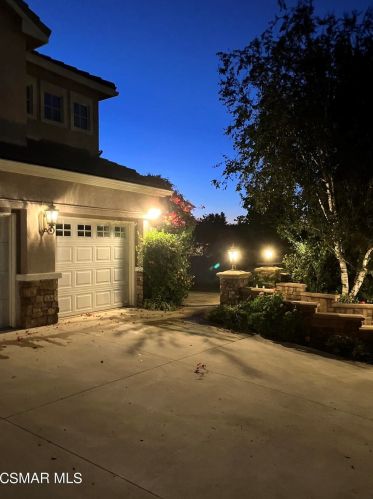 531 Granite Hl St, Simi Valley CA 93065-0608 exterior