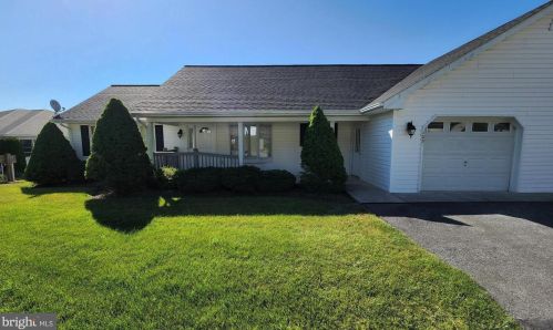 123 Garden Dr, Berkeley Springs, WV 25411-6302