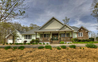 141 Lakeview Ct, Ellijay, GA 30540-5771