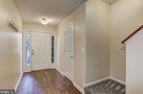 15060 Galapagos Pl, Woodbridge VA  22193-5844 exterior