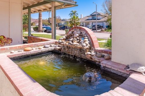 1567 Bridget Ave, Simi Valley CA  93065-3607 exterior