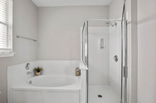 12524 Canyon Glen Dr, Austin TX  78732-2022 exterior