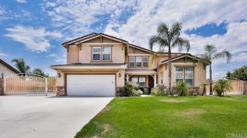 1560 Dodge Way, Norco, CA 92860-3885