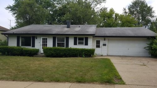 2615 Cheyenne Rd, Waukegan, IL 60087-4548