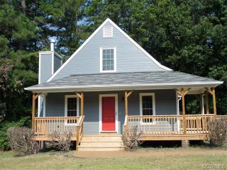 13318 Evelyn Dr, Chester, VA 23831-5200