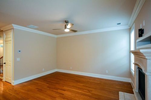 7880 Glisten Ave, Atlanta GA  30328-2465 exterior