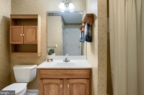 11 Mel Ron Ct, Carlisle PA  17015-8406 exterior