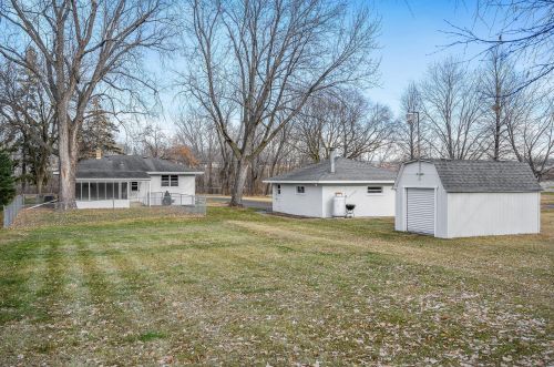 220 County Rd B, Saint Paul MN  55113-6683 exterior