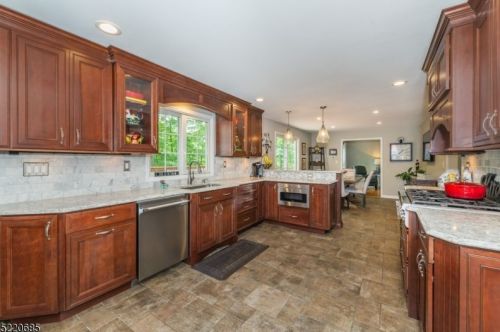 17 Forrest Rd, Dover NJ  07869-4311 exterior