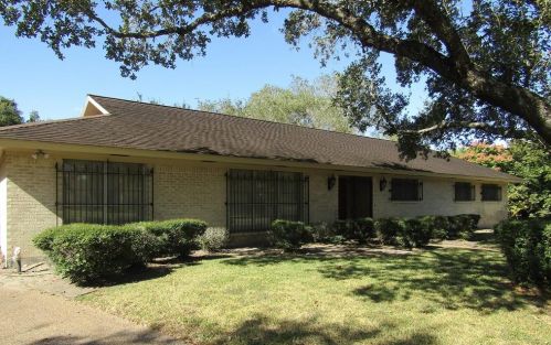 405 Tampa Dr, Victoria, TX 77904-1649
