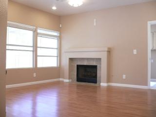 2513 Cortina Ave, Henderson NV  89074-6210 exterior