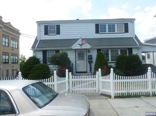 237 Lincoln Pl, Outwater, NJ 07026-1731
