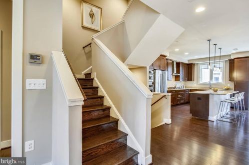 642 Ellsworth Dr, Silver Spring MD 20910-4301 exterior