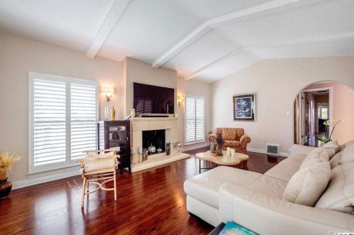 1151 Cedar St, Glendale CA  91207-1728 exterior
