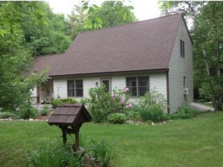 70 Arron Rd, Piermont, NH 03779-3102
