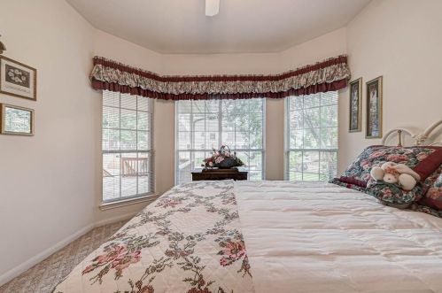 6009 Longmire Trl, Conroe TX  77304-4866 exterior