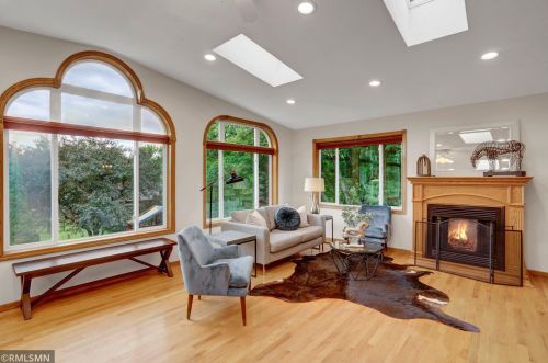 2563 Henslow Ave, Saint Paul MN  55128-4710 exterior