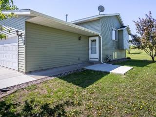 1534 Applegate Ln, Prior Lake, MN 55379-9399