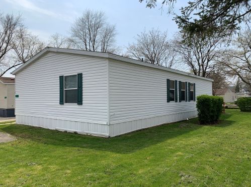 3 Maple Ln, Manteno, IL 60950-1331