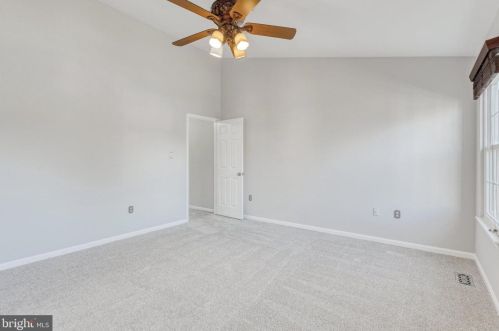7769 Asterella Ct, Springfield VA  22152-3133 exterior