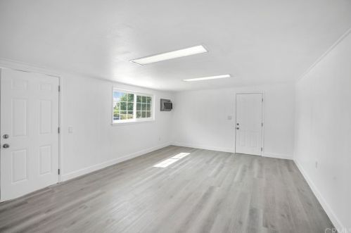 6337 Westview Dr, Riverside CA  92506-5325 exterior