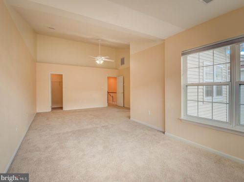 7355 Bloomington Ct, Springfield VA  22150-4920 exterior