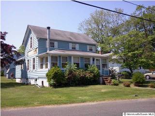 14 Van Mater Ter, Hazlet, NJ 07730-1323